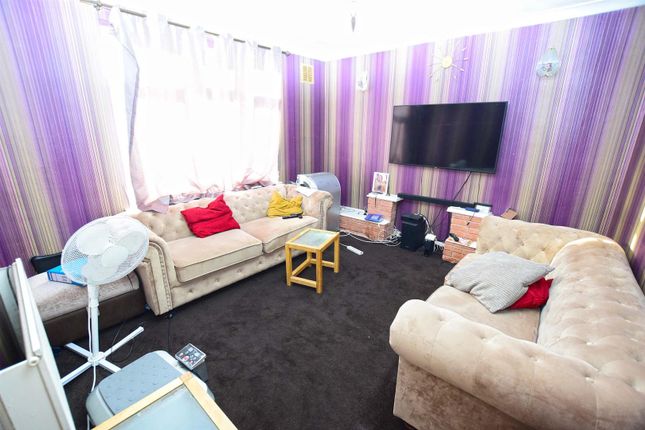 34, Lilac Road, Rochester photo 2