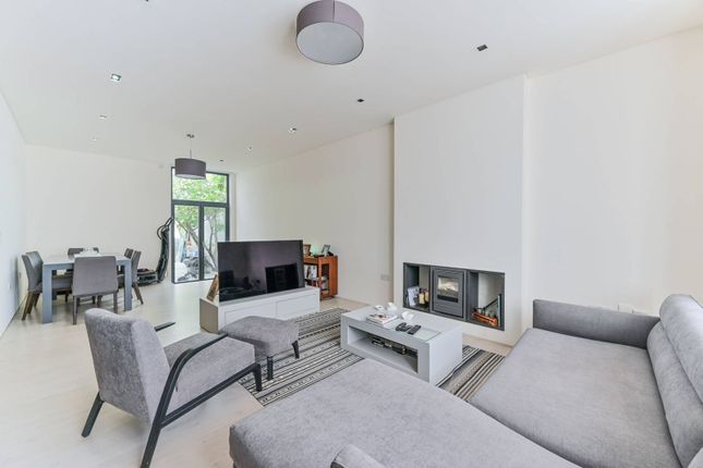 Terraced house for sale in Whitworth Road, South Norwood, London