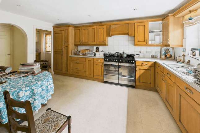63, Titchfield Park Road, Fareham photo 3