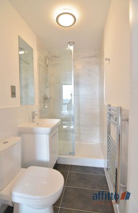 Flat for sale in Romal Capital, Jesse Hartley Way, Liverpool