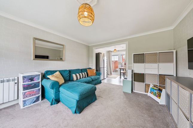 23 Milnpark Gardens, Kinning Park, Glasgow photo 4