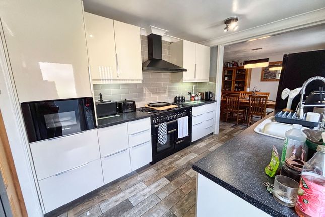 10 Swn Yr Afon, Bridgend photo 3