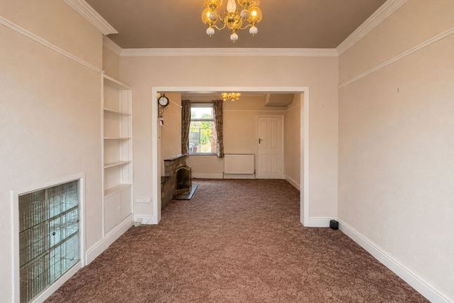 85 Warren Road, Southport photo 4