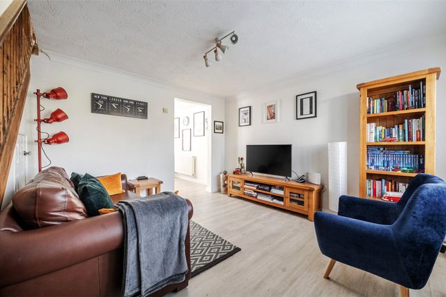 14, Macneice Drive, Wiltshire photo 3