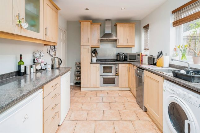 Terraced house for sale in Clyde Terrace, Hertford