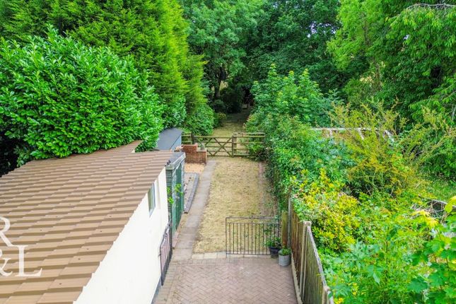 14, Silver Street, Swadlincote photo 3