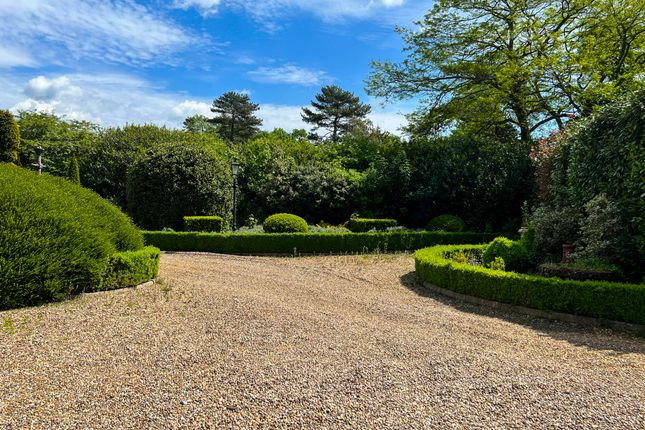 Barn conversion to rent in Rush Green, Hertford