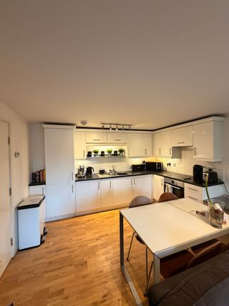 31 White Clover Square, Lymm photo 2