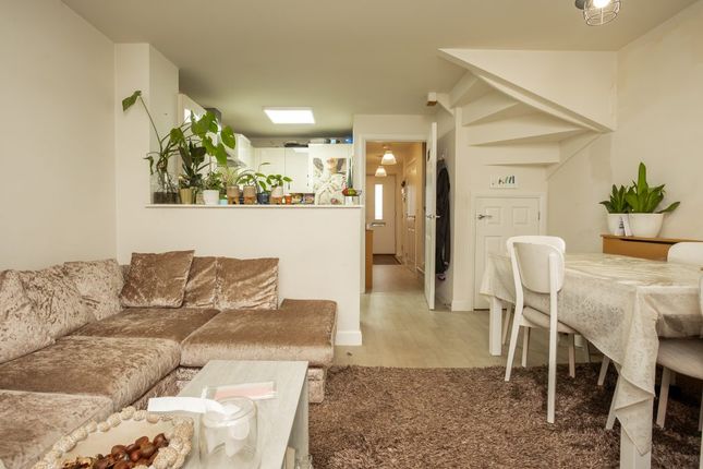 14, Gregory Way, Leicester photo 2