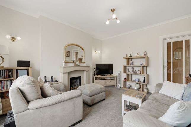 150 Golf Drive, Blairdardie, Glasgow photo 2