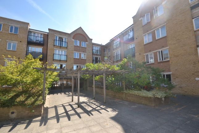 Black Eagle Drive, Gravesend photo 2