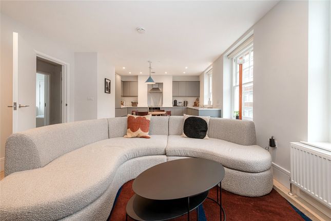 Flat to rent in Marylebone Lane, Marylebone, London