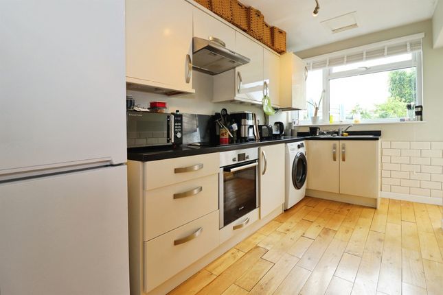 112, Furber Road, Bristol photo 3