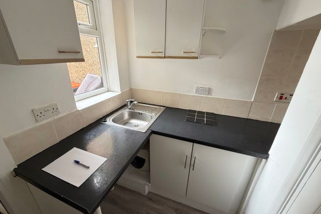 4, Leighton Buzzard photo 3