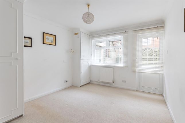 Flat for sale in York Street, Cowes