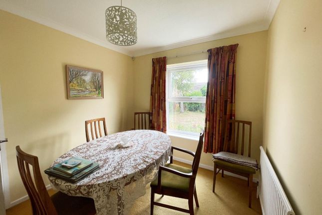 5, Chestnut Close, Sawston, Cambridge photo 4