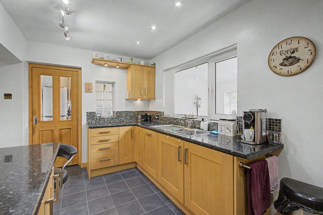 88 Bloomhouse Lane, Darton, Barnsley photo 4