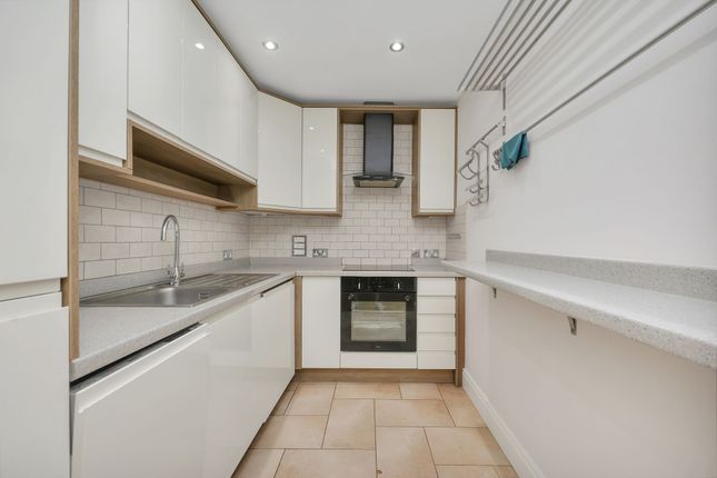Flat 6, Chatsworth Court, London photo 4