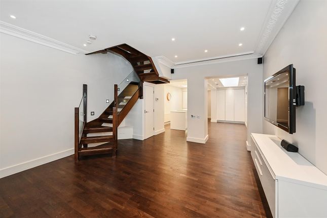 38, Holland Street, London photo 3