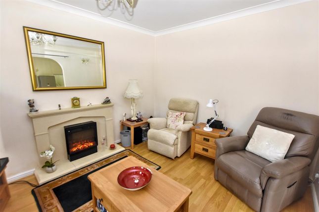 Archways Maisonette, 1, Penryn Street, Redruth photo 3