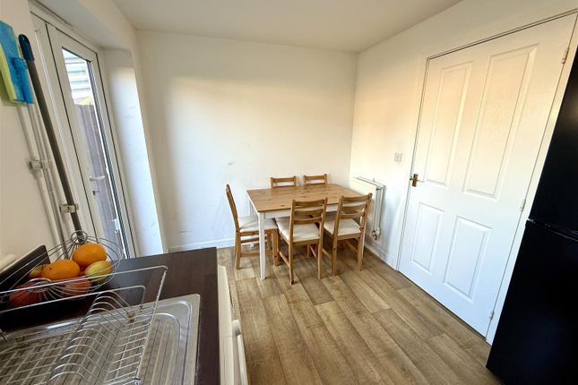 3, Town Farm Road, Newent photo 4
