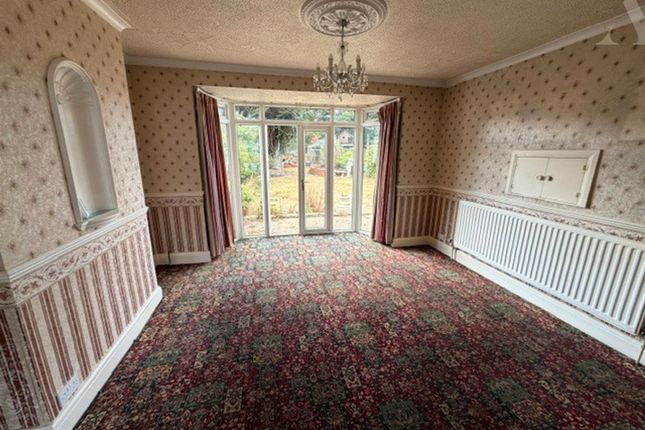 16 Radstock Avenue, Birmingham photo 4