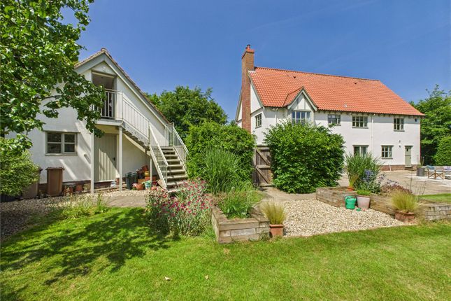 The Hawthorns, 3, Chalfont Drive, Saxmundham photo 3