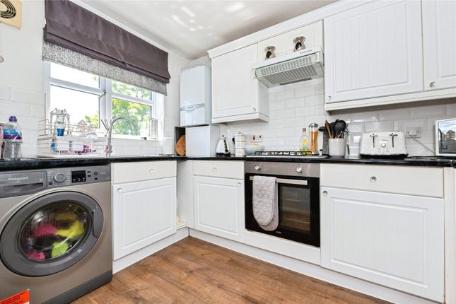 54, Laburnum Grove, Essex photo 2