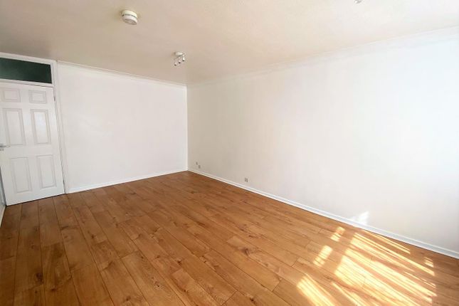 Thumbnail_Img_2729 Min .Jpg