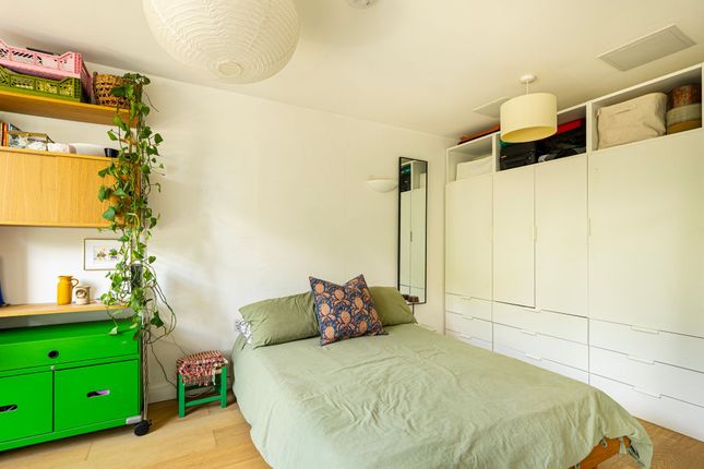 Flat 5, 46 Crystal Palace Park Road, London photo 3