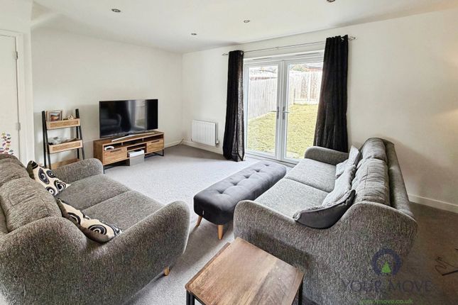 19, Limestone Close, Swadlincote photo 2
