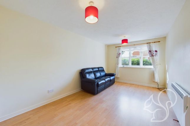 Flat 12, Lexden Place, Halstead Road, Colchester photo 4