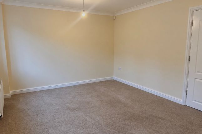 4A, Sutton-in-Ashfield photo 5