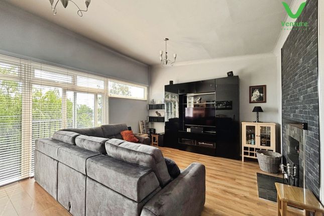 15, Woodifield Hill, Crook photo 2