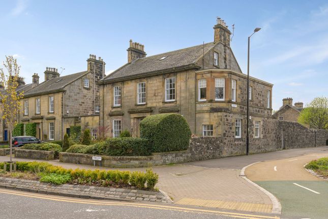 4-bed flat on 27a Albert Place, Stirling, £450,000