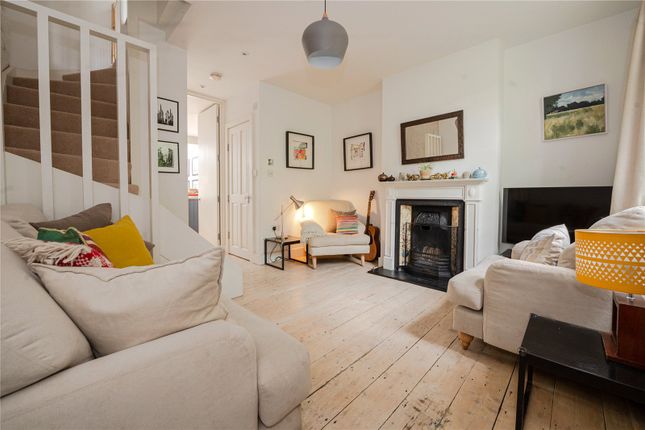 8, Staten Gardens, Twickenham photo 4