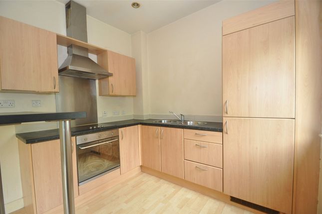 Flat for sale in Cunliffe Road, Bradford, West Yorkshire