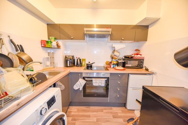 Flat for sale in Tor Close, Waterlooville