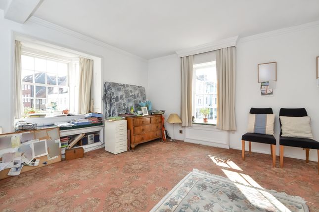 End terrace house for sale in Lombard Street, Portsmouth