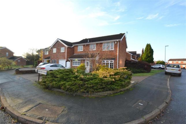 Thumbnail Property to rent in Dunsford Close, Brierley Hill