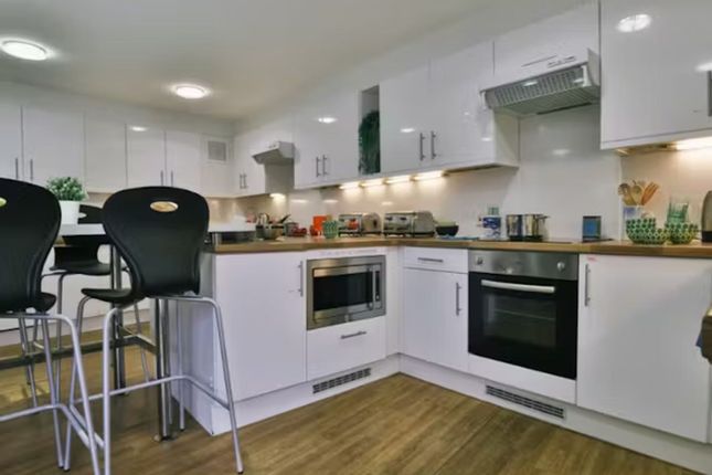 Flat to rent in Applegate Place, 27 Peacock Lane, Leicester