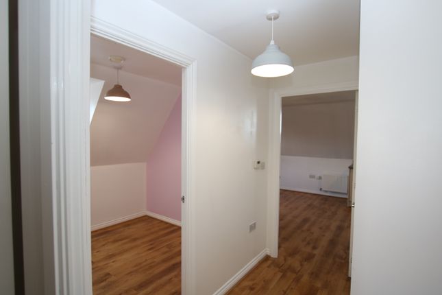 8 Jutland House, White Hart Way, Dunmow photo 3