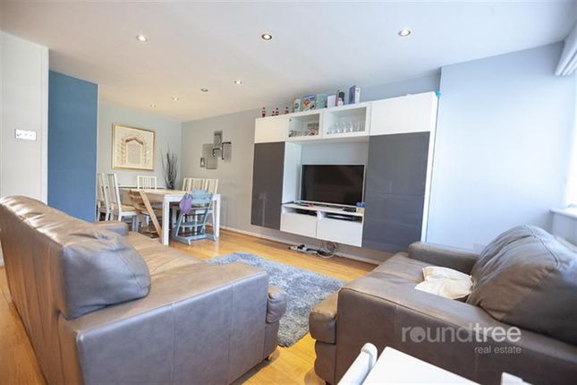Thumbnail Town house for sale in Linksway, Hendon