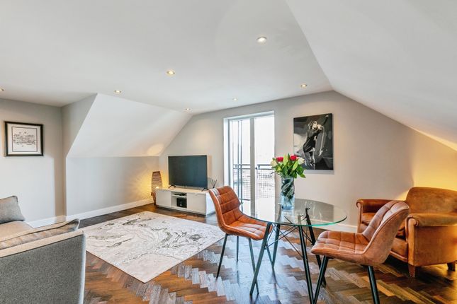 Flat 7, Perretts Court,, Cumberland Road, Bristol photo 4
