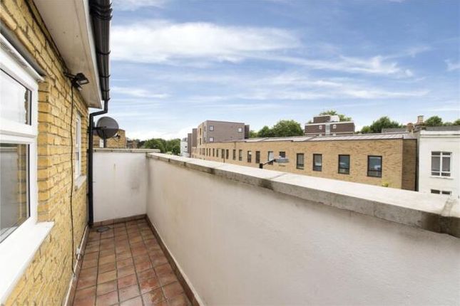Flat 2, London photo 2