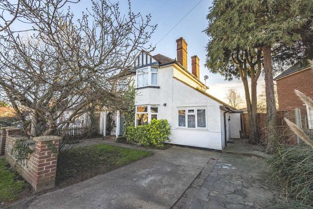 Thumbnail Detached house for sale in Smithfield Road, Maidenhead