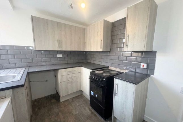 Holmsley Street, Burnley photo 2
