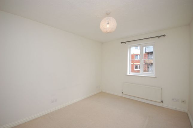36 Mallard Court Swan Close, Rickmansworth photo 4