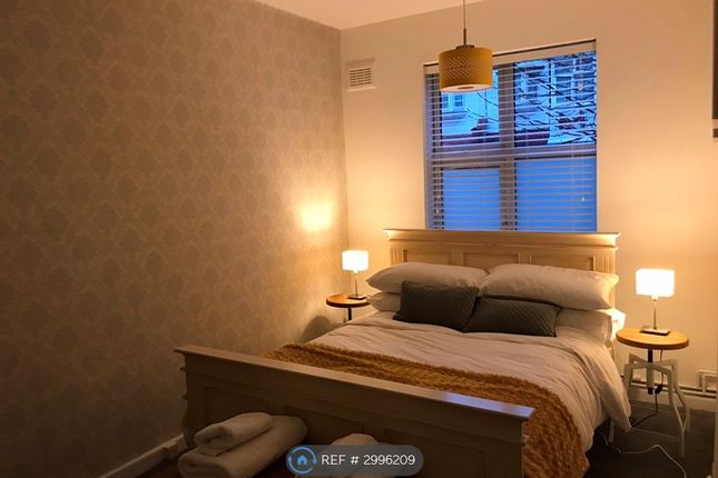 Flat, Brixton Hill Court Brixton Hill, London photo 5