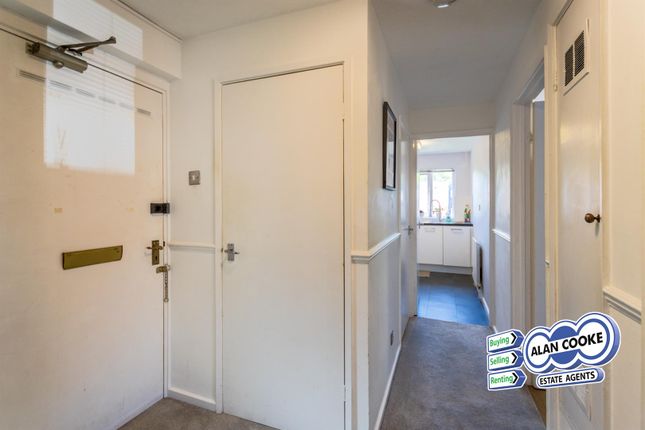 45, Blackmoor Court, Leeds photo 4